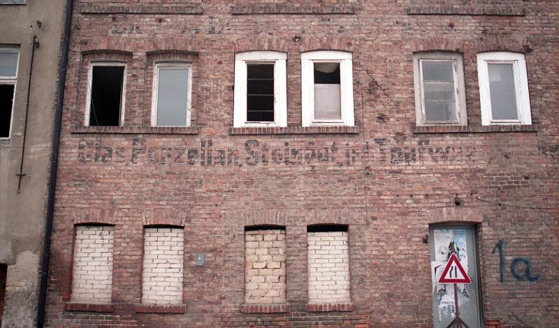 Stralsund, Am Fischmarkt 1a, 30.9.1998 (1).jpg - Glas, Porzellan, Steingut, ird. Topfwaren